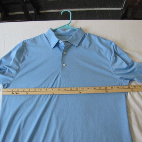 Mens Johnnie O shirt size Medium Light Blue with small darker blue dots - Picture 2 of 4